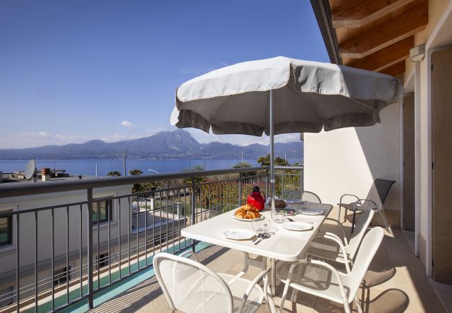 Apartment in Torri del Benaco - South House With Pool And Lake View