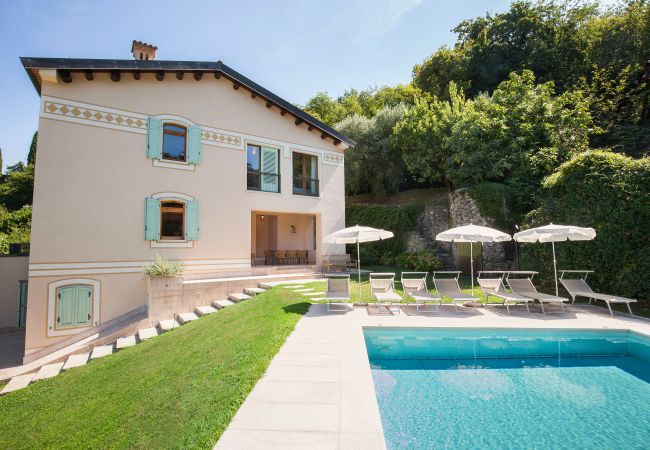 Villa in Garda - Cà Cantoni Villa With Pool Lake View Villa in Garda - Cà Cantoni Villa With Pool Lake View