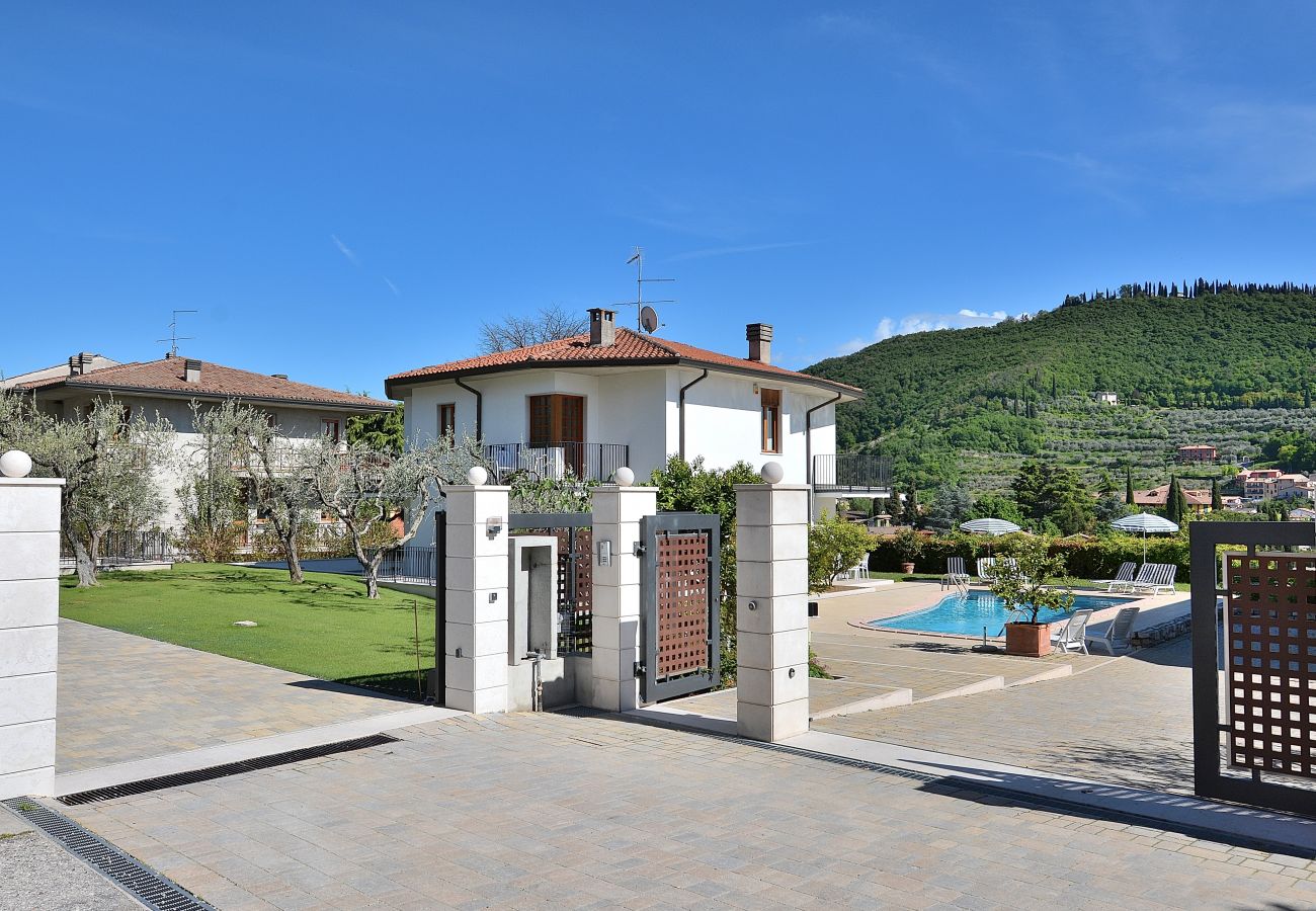 Villa in Garda - Cà Le Terrazze With Pool