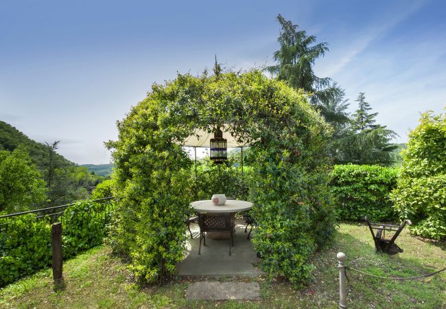 Villa in Castelgomberto - Il Giardino di Sibilla With Pool Villa in Castelgomberto - Il Giardino di Sibilla With Pool
