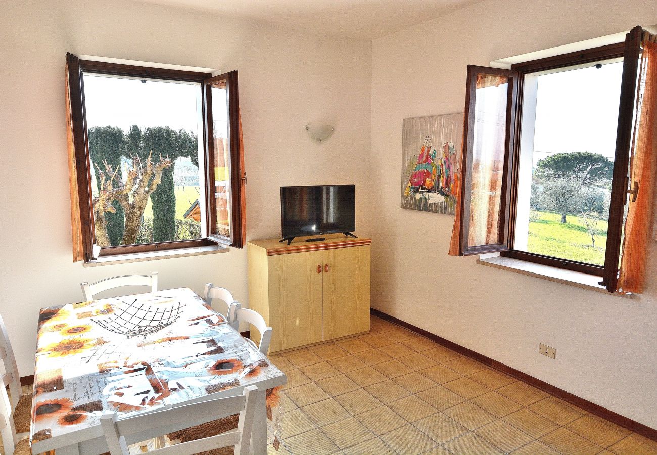 Apartment in Lazise - Apartment Rosa Portland With Pool