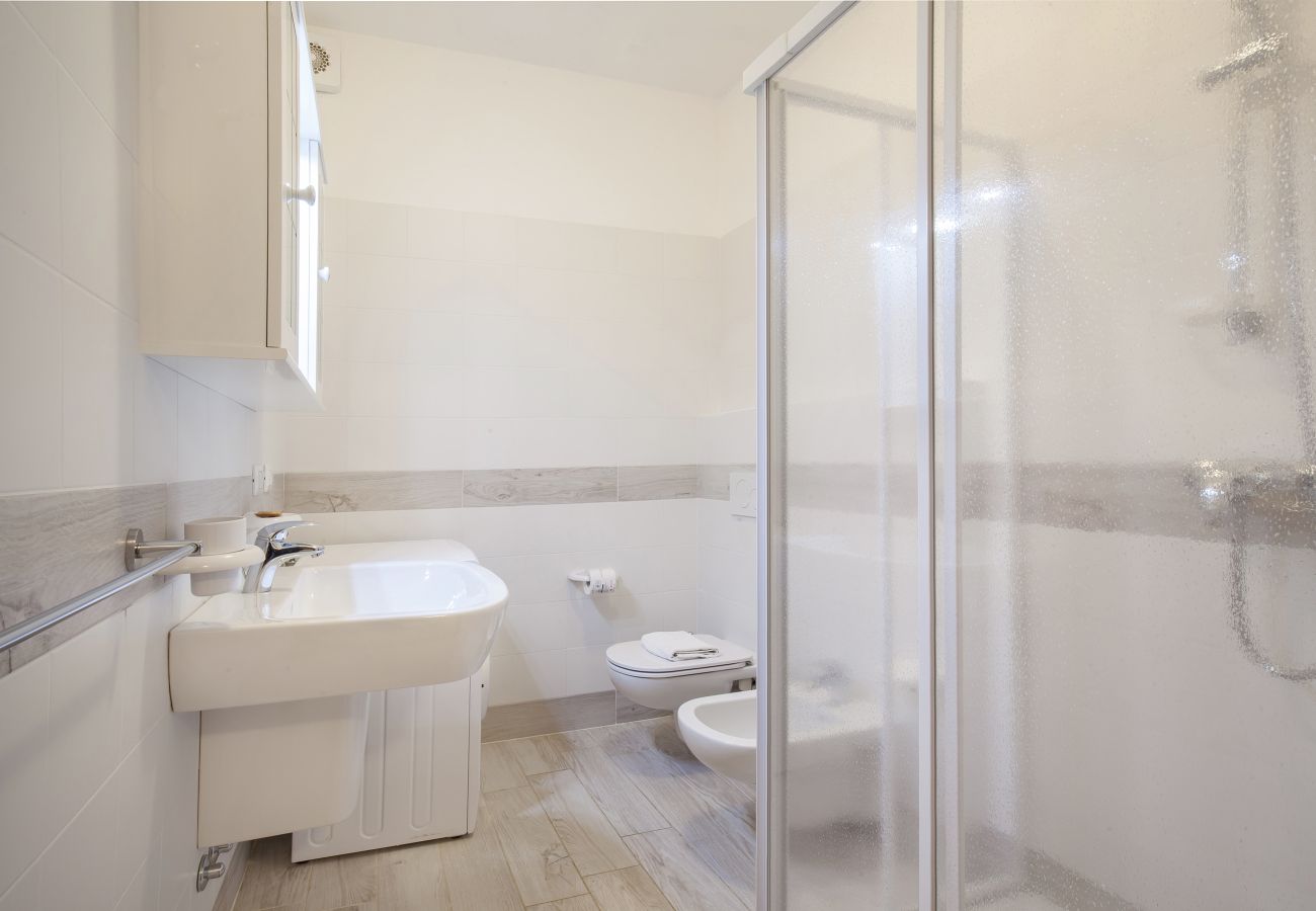 Apartment in Lazise - Apartment Rosa Cinderella With Pool Apartment in Lazise - Apartment Rosa Cinderella With Pool