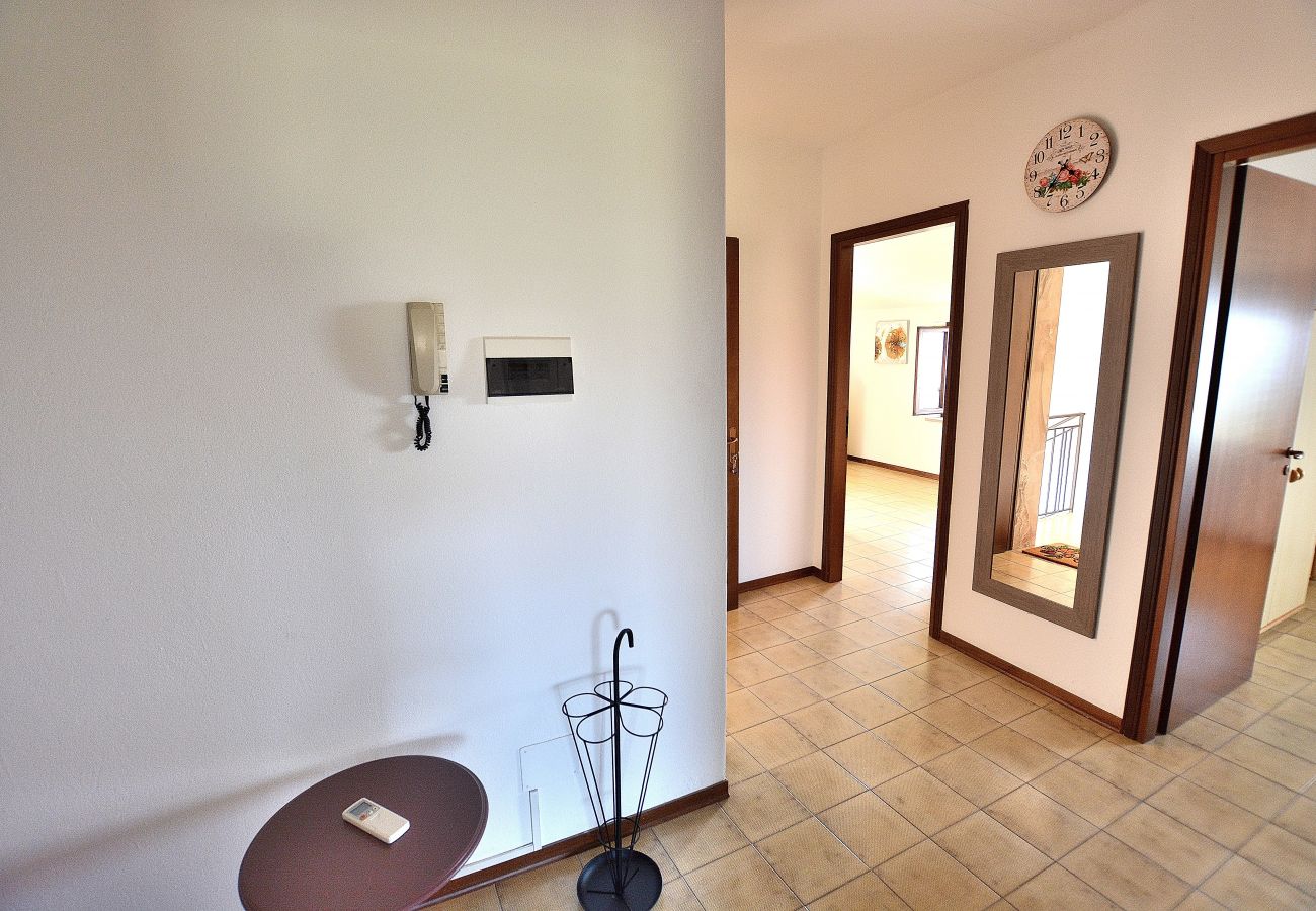 Apartment in Lazise - Apartment Rosa Noisette With Pool