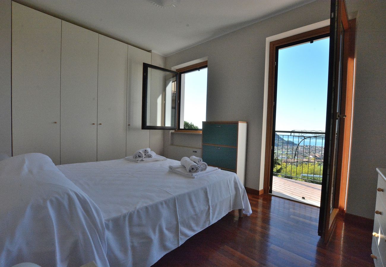 Apartment in Costermano - Apartment Montegolo Four With Pool And Lake View