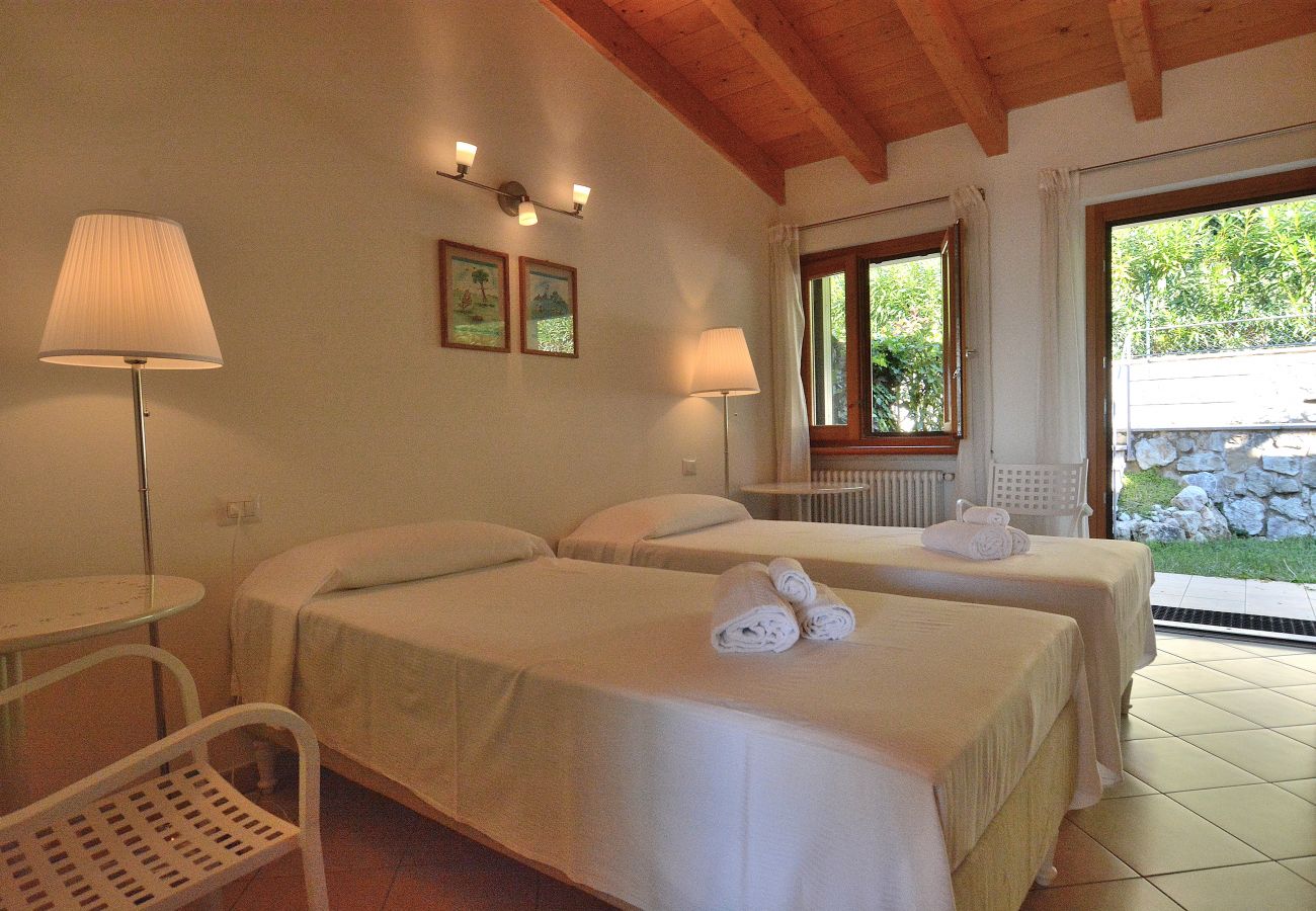 Apartment in Torri del Benaco - Apartment Bardino with Pool and Lake View