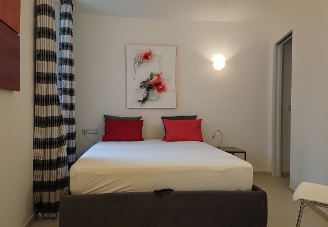 Villa in Limone sul Garda - Villa Abetaia With Pool And Lake View Villa in Limone sul Garda - Villa Abetaia With Pool And Lake View