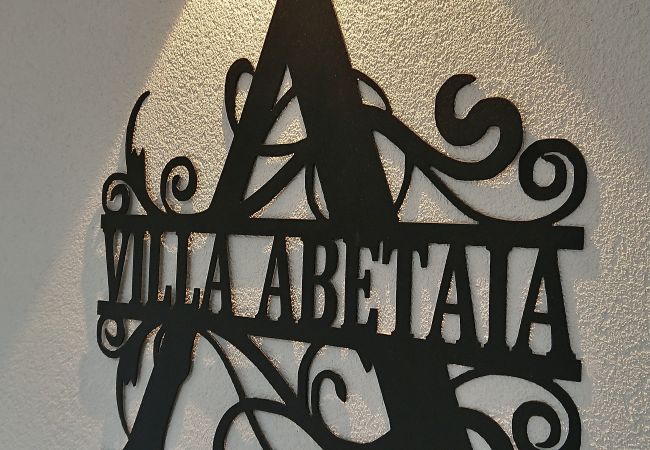 Villa in Limone sul Garda - Villa Abetaia With Pool And Lake View Villa in Limone sul Garda - Villa Abetaia With Pool And Lake View