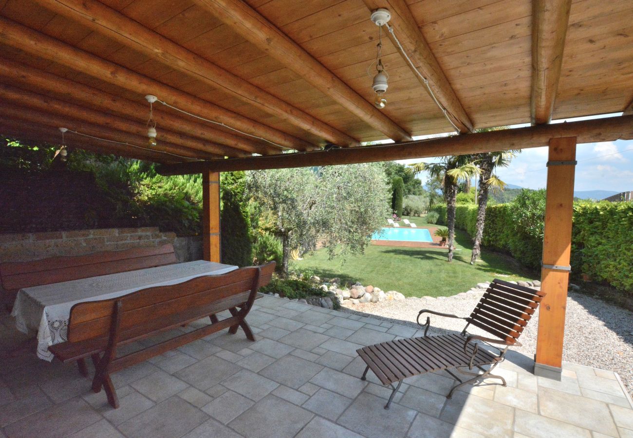 Chalet in Costermano - Rustico Villa Marciaga With Pool