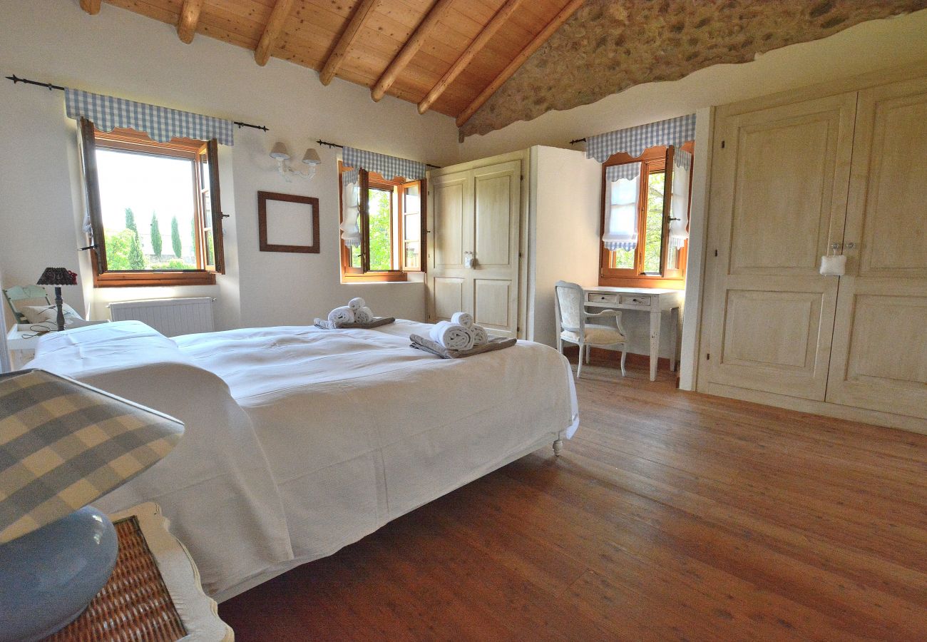 Chalet in Costermano - Rustico Villa Marciaga With Pool