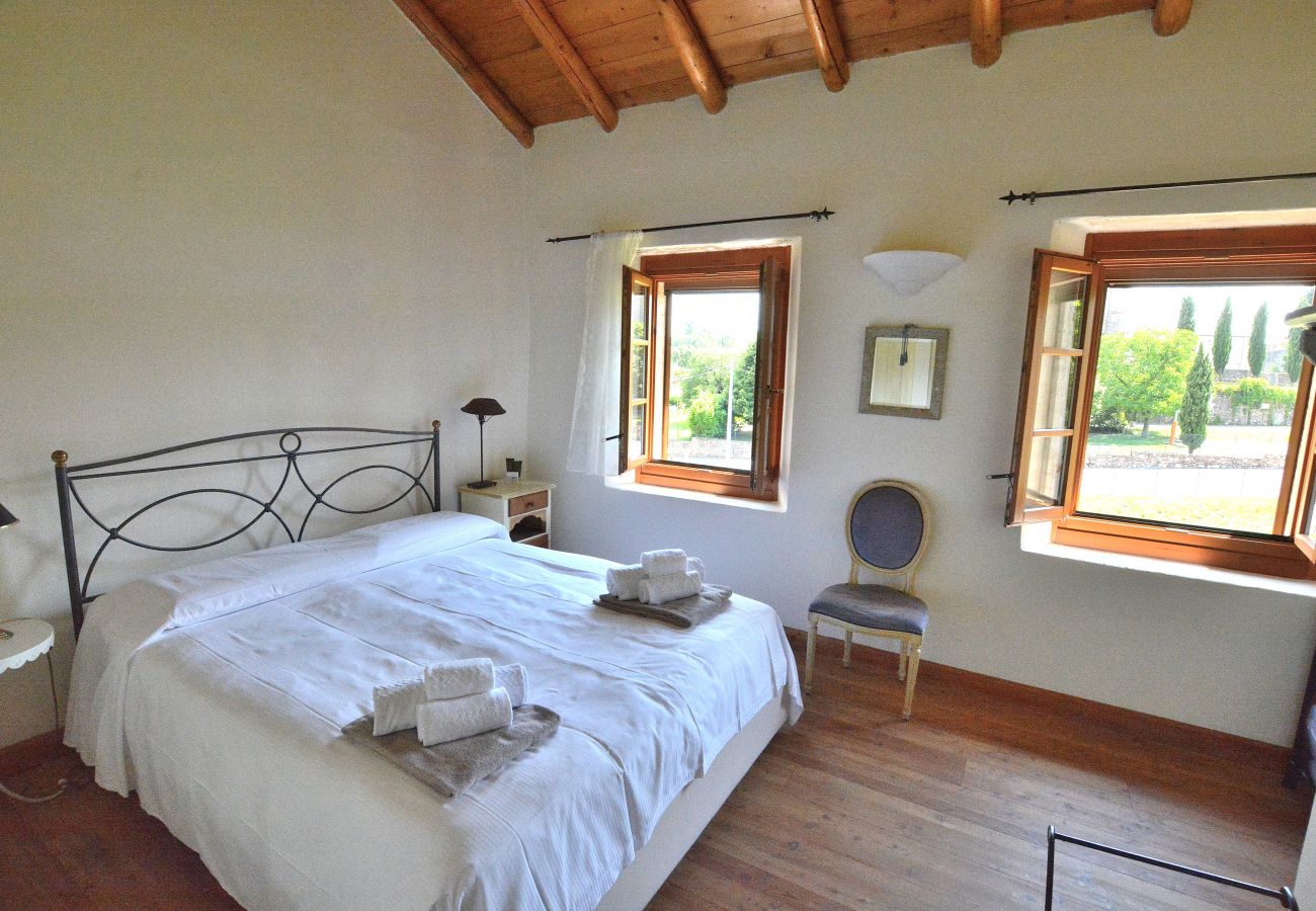 Chalet in Costermano - Rustico Villa Marciaga With Pool