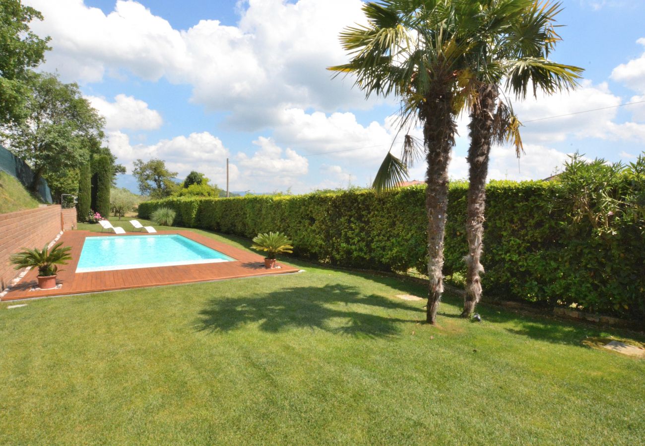 Chalet in Costermano - Rustico Villa Marciaga With Pool