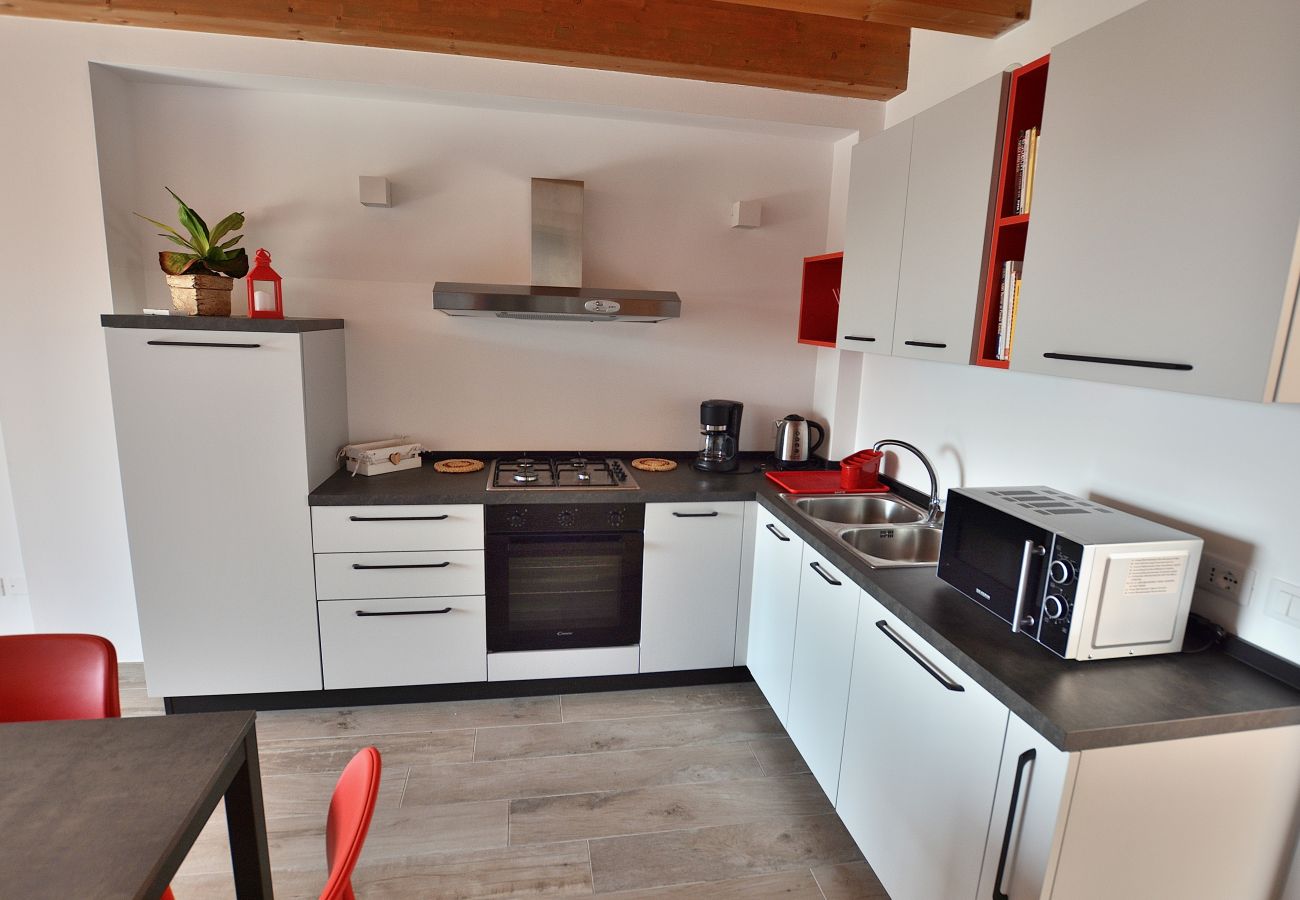 Apartment in Costermano - Red Apartment in Marciaga di Costermano