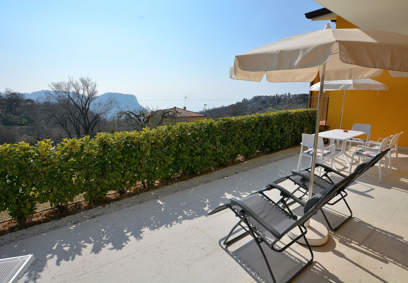 Apartment in Costermano - Red Apartment in Marciaga di Costermano