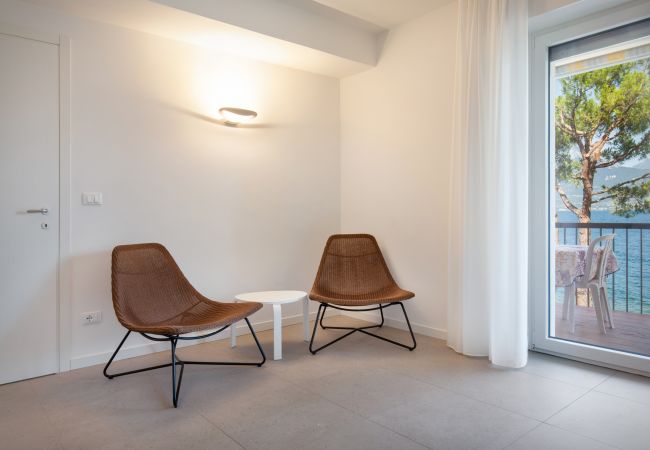 Apartment in Torri del Benaco - Apartment Azzurro front Lake Apartment in Torri del Benaco - Apartment Azzurro front Lake