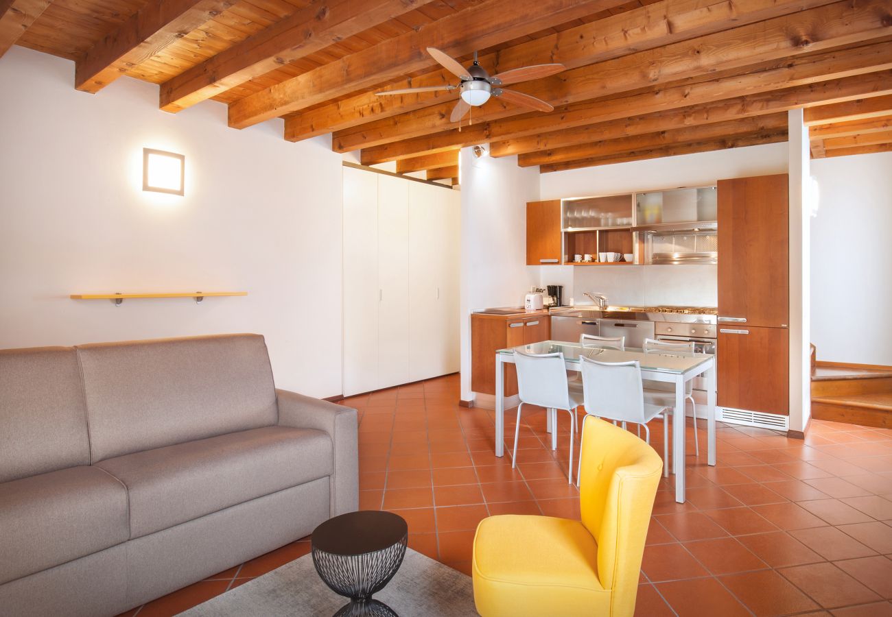 Apartment in Torri del Benaco - Giallo Limone Apartment
