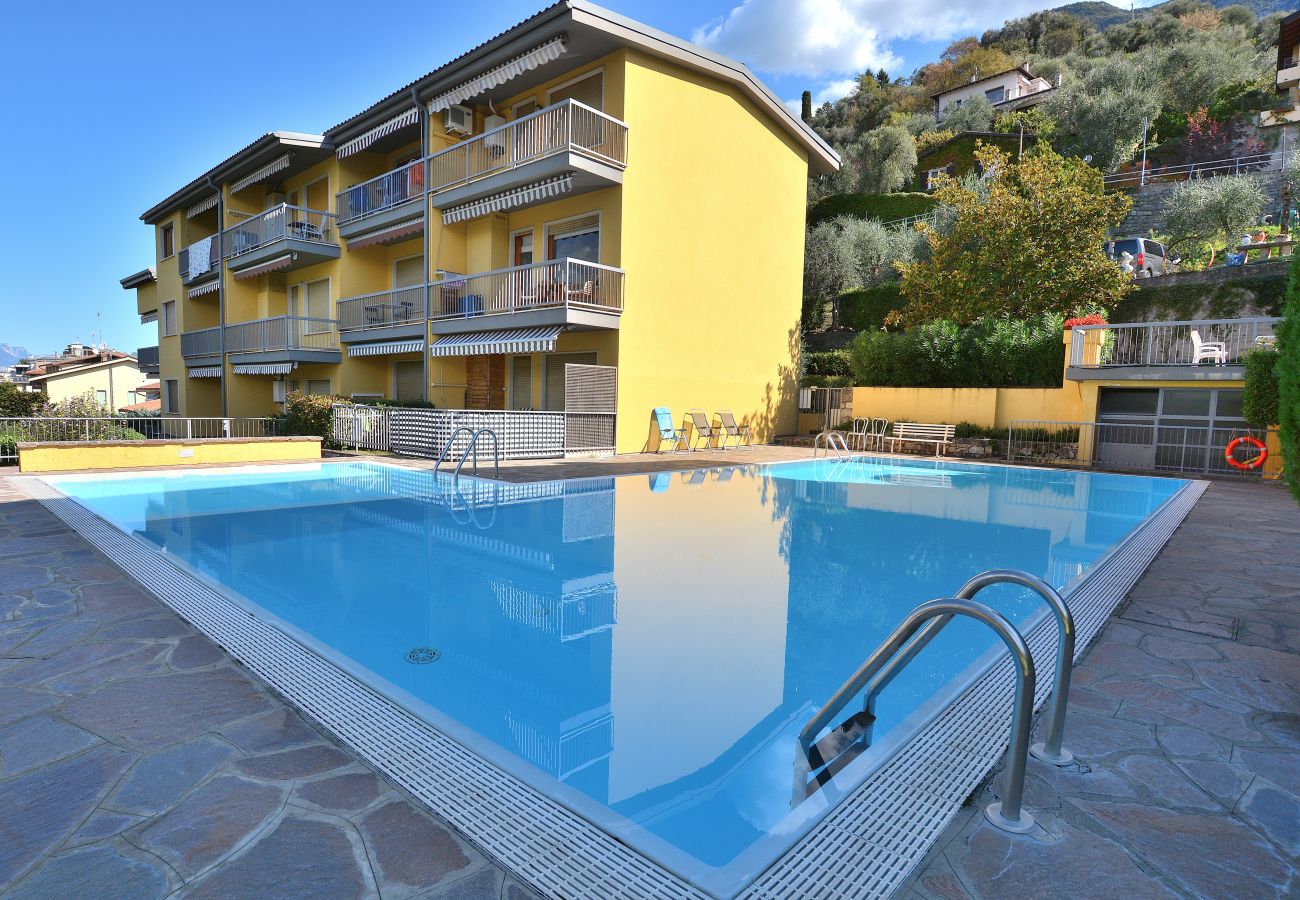 Apartment in Malcesine - Apartment La Perla With Pool