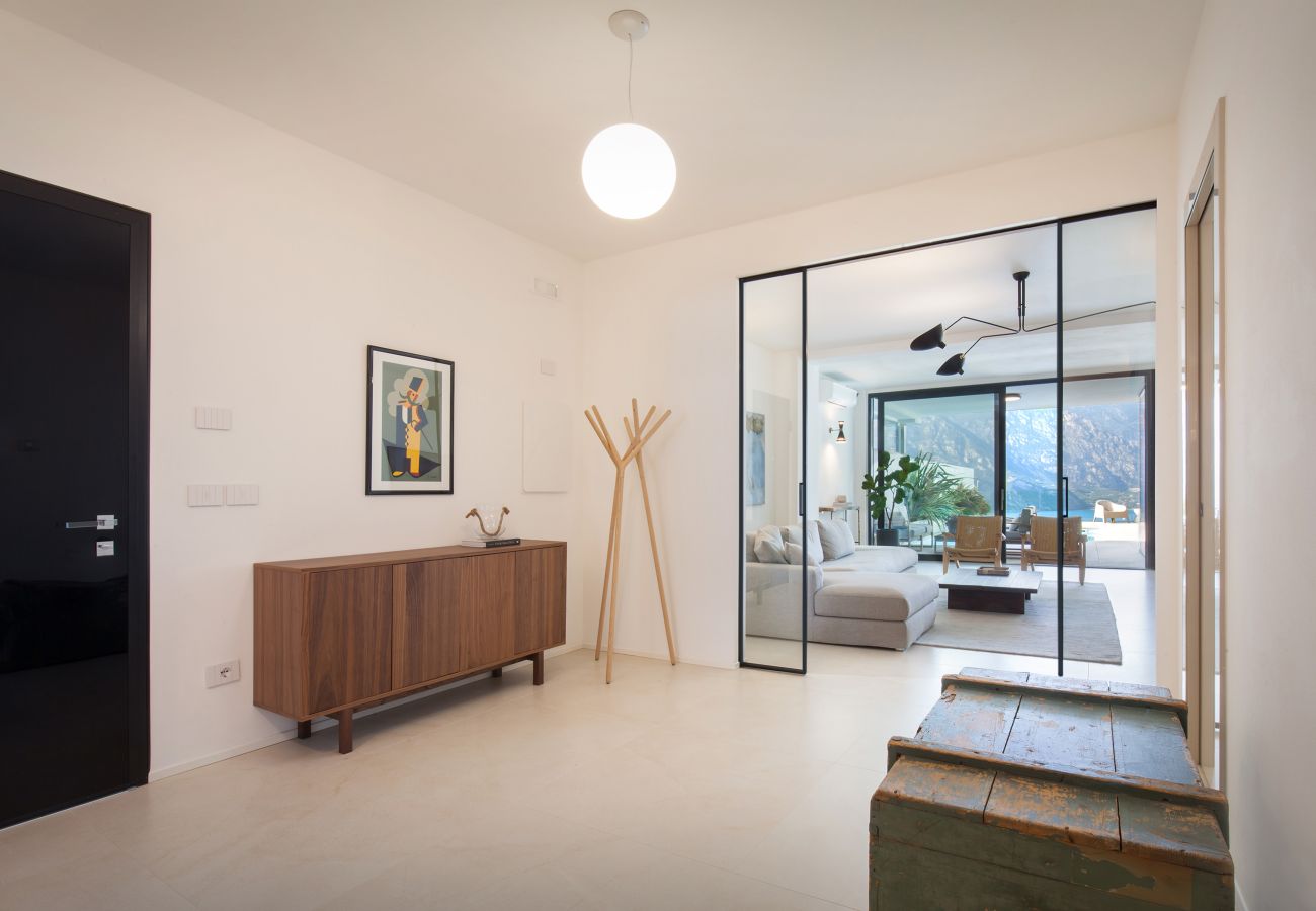 Apartment in Malcesine - Residenza Dimora Privata With  Pool