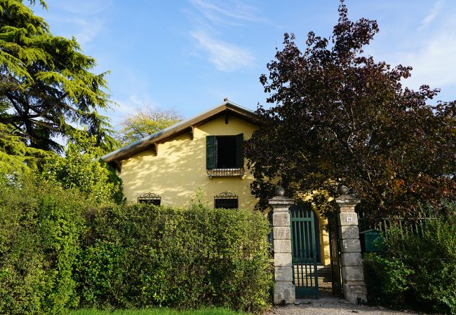 Chalet in San Pietro in Cariano - Casa Del Custode In The Heart Of Valpolicella Chalet in San Pietro in Cariano - Casa Del Custode In The Heart Of Valpolicella