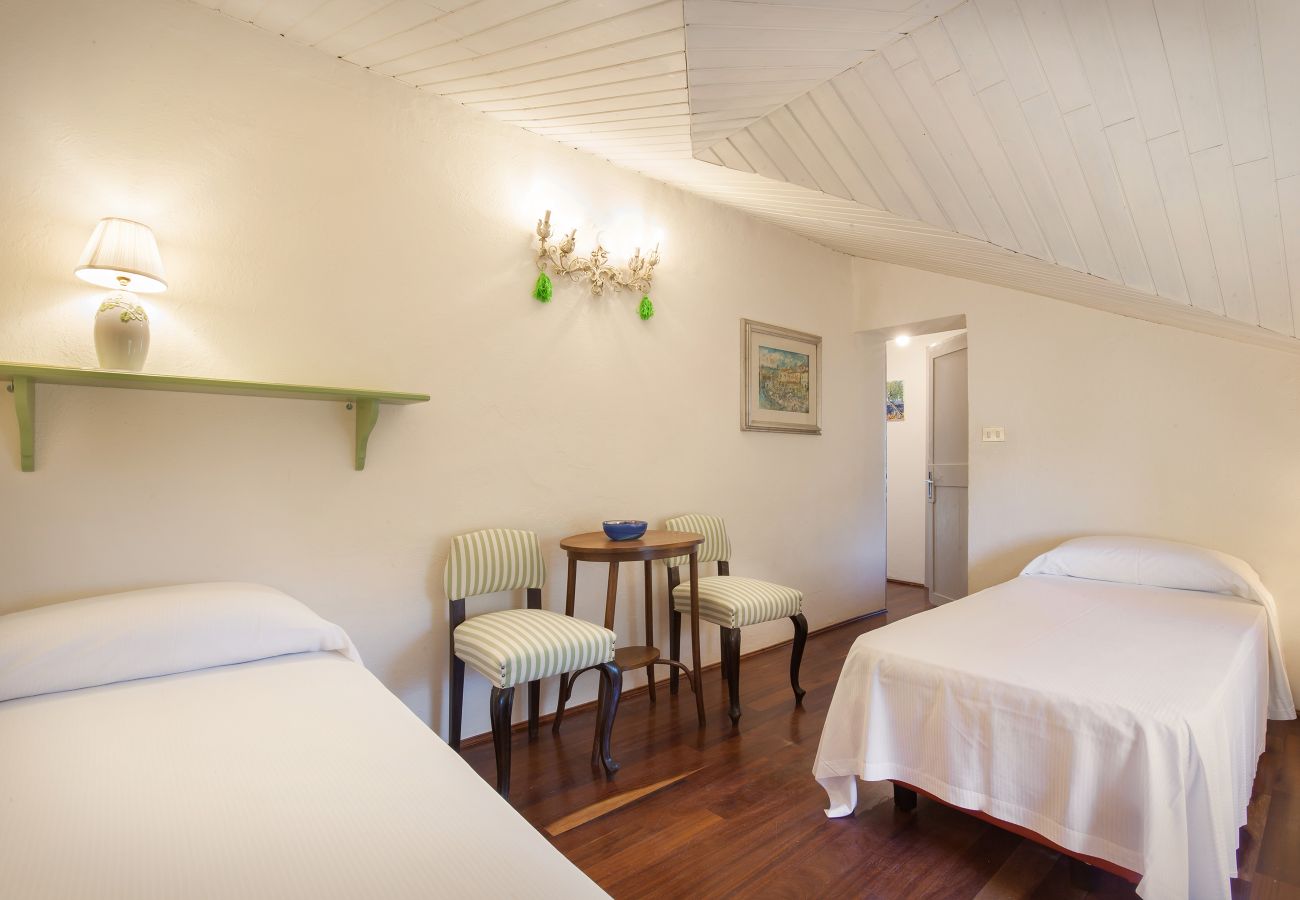 Chalet in San Pietro in Cariano - Casa Del Custode In The Heart Of Valpolicella