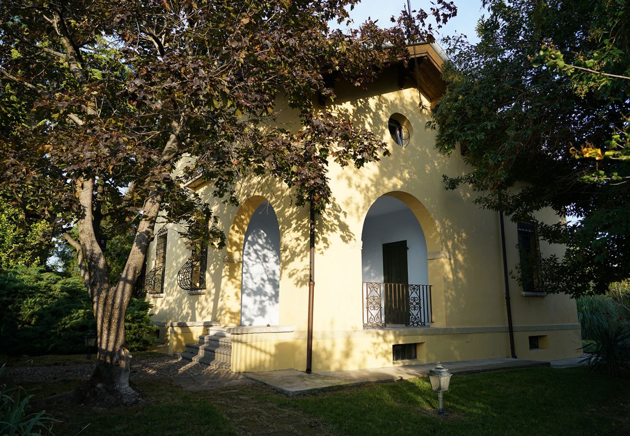Chalet in San Pietro in Cariano - Casa Del Custode In The Heart Of Valpolicella