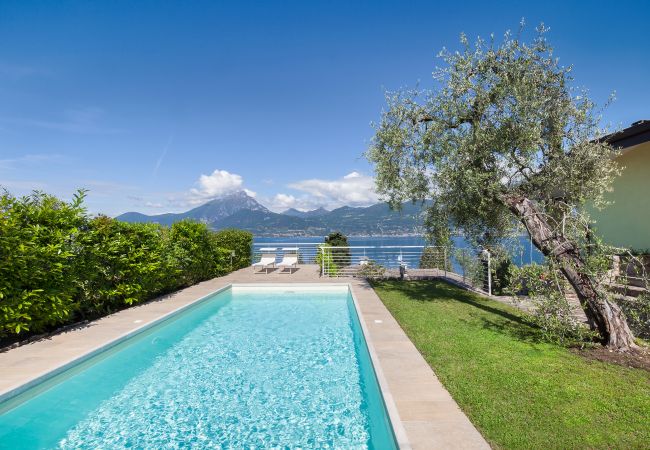 Villa in Torri del Benaco - Villa Palladini With Pool Villa in Torri del Benaco - Villa Palladini With Pool