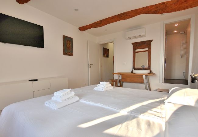 Apartment in Calmasino - Casetta Renzi with Terrace Apartment in Calmasino - Casetta Renzi with Terrace