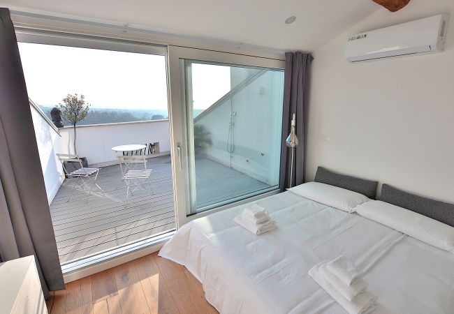 Apartment in Calmasino - Casetta Renzi with Terrace Apartment in Calmasino - Casetta Renzi with Terrace