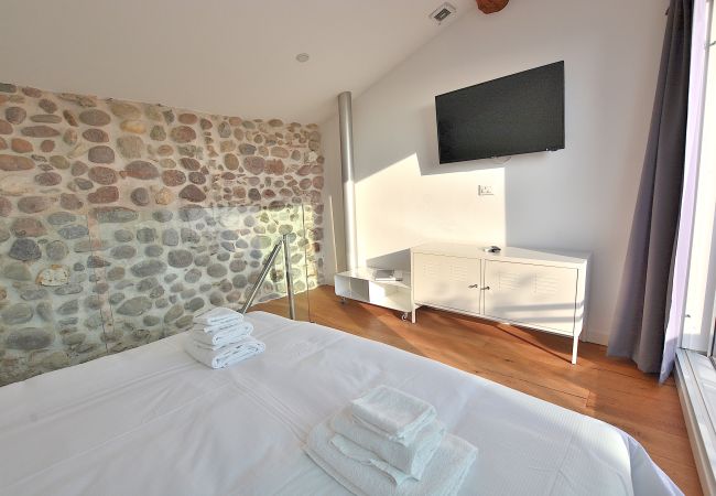 Apartment in Calmasino - Casetta Renzi with Terrace Apartment in Calmasino - Casetta Renzi with Terrace