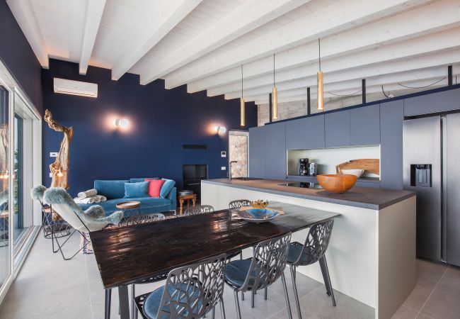 Villa in San Zeno di Montagna - Villa Montelago With Pool Villa in San Zeno di Montagna - Villa Montelago With Pool