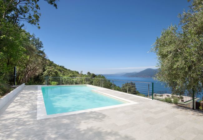 Apartment in Torri del Benaco - Paradise Apartment With Pool Apartment in Torri del Benaco - Paradise Apartment With Pool