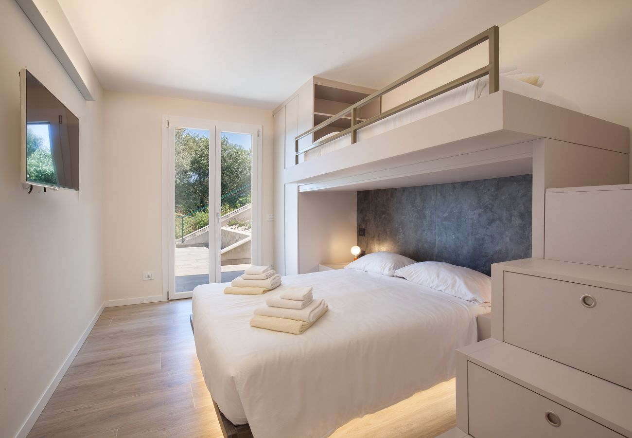 Apartment in Torri del Benaco - Paradise Apartment With Pool Apartment in Torri del Benaco - Paradise Apartment With Pool