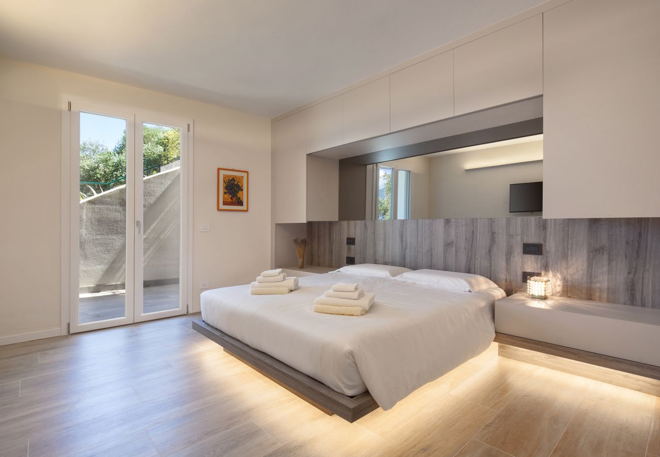 Apartment in Torri del Benaco - Paradise Apartment With Pool Apartment in Torri del Benaco - Paradise Apartment With Pool