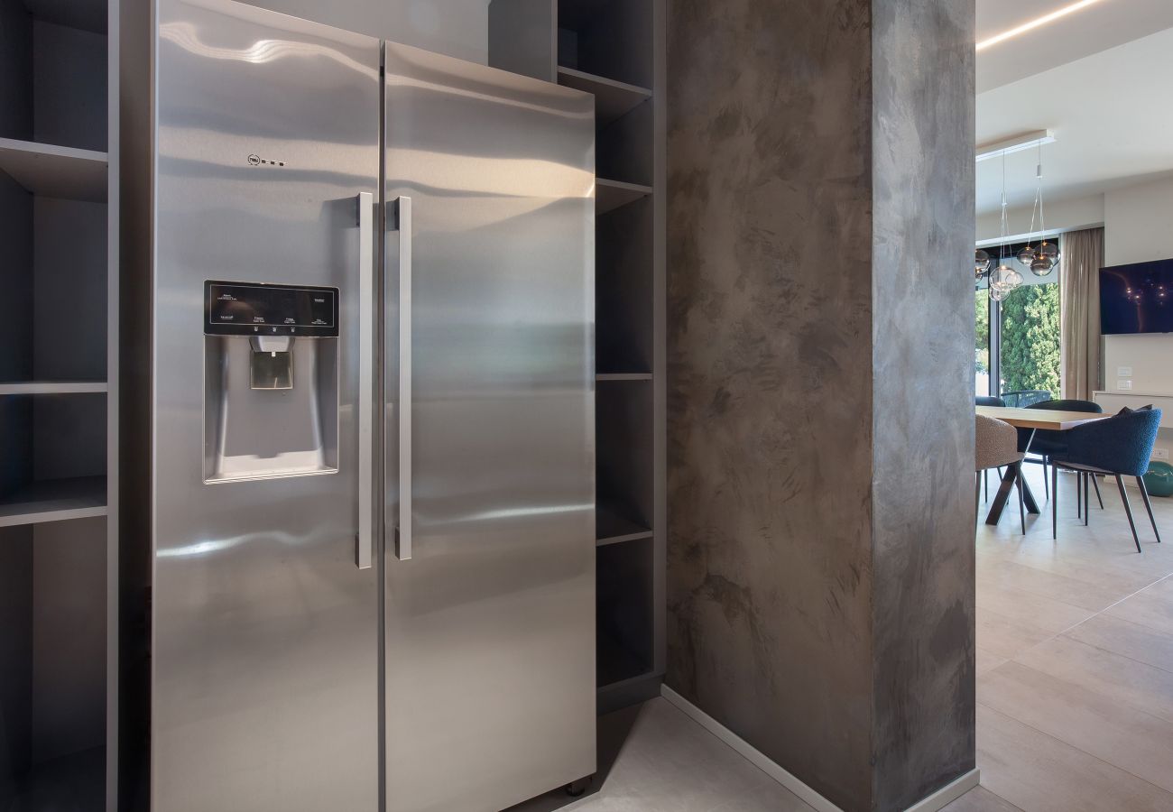 Villa in Manerba del Garda - Villa Grace with Pool on the Lake Villa in Manerba del Garda - Villa Grace with Pool on the Lake