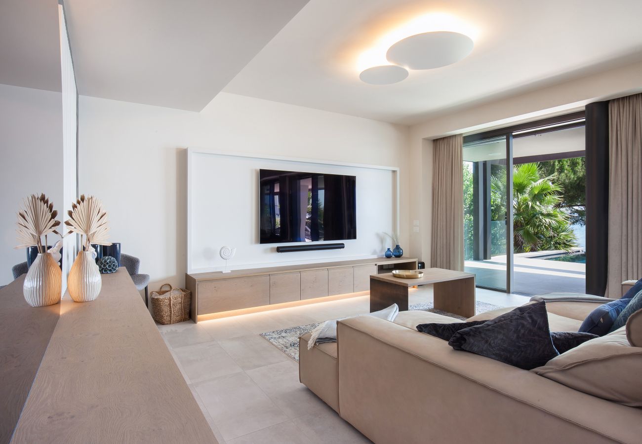 Villa in Manerba del Garda - Villa Grace with Pool on the Lake Villa in Manerba del Garda - Villa Grace with Pool on the Lake