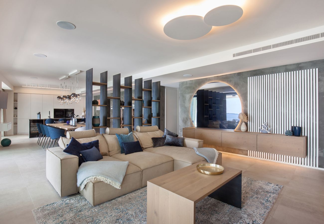 Villa in Manerba del Garda - Villa Grace with Pool on the Lake Villa in Manerba del Garda - Villa Grace with Pool on the Lake