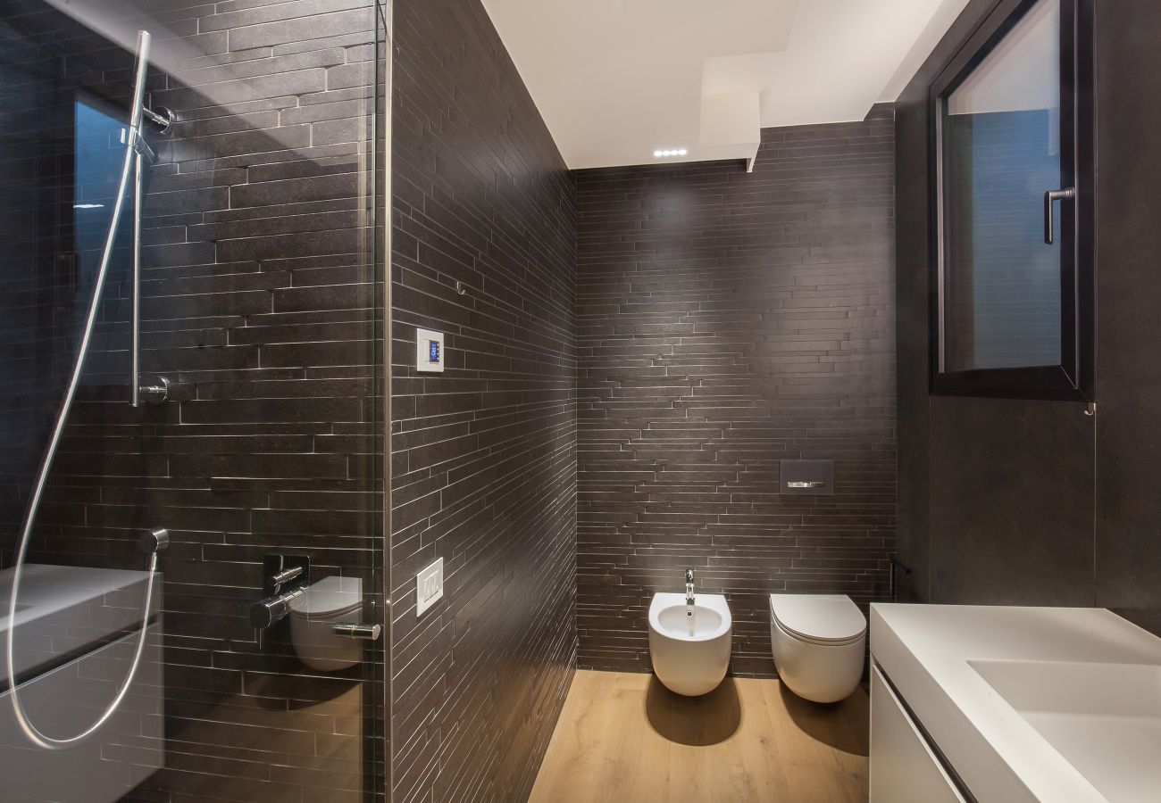 Villa in Manerba del Garda - Villa Grace with Pool on the Lake Villa in Manerba del Garda - Villa Grace with Pool on the Lake