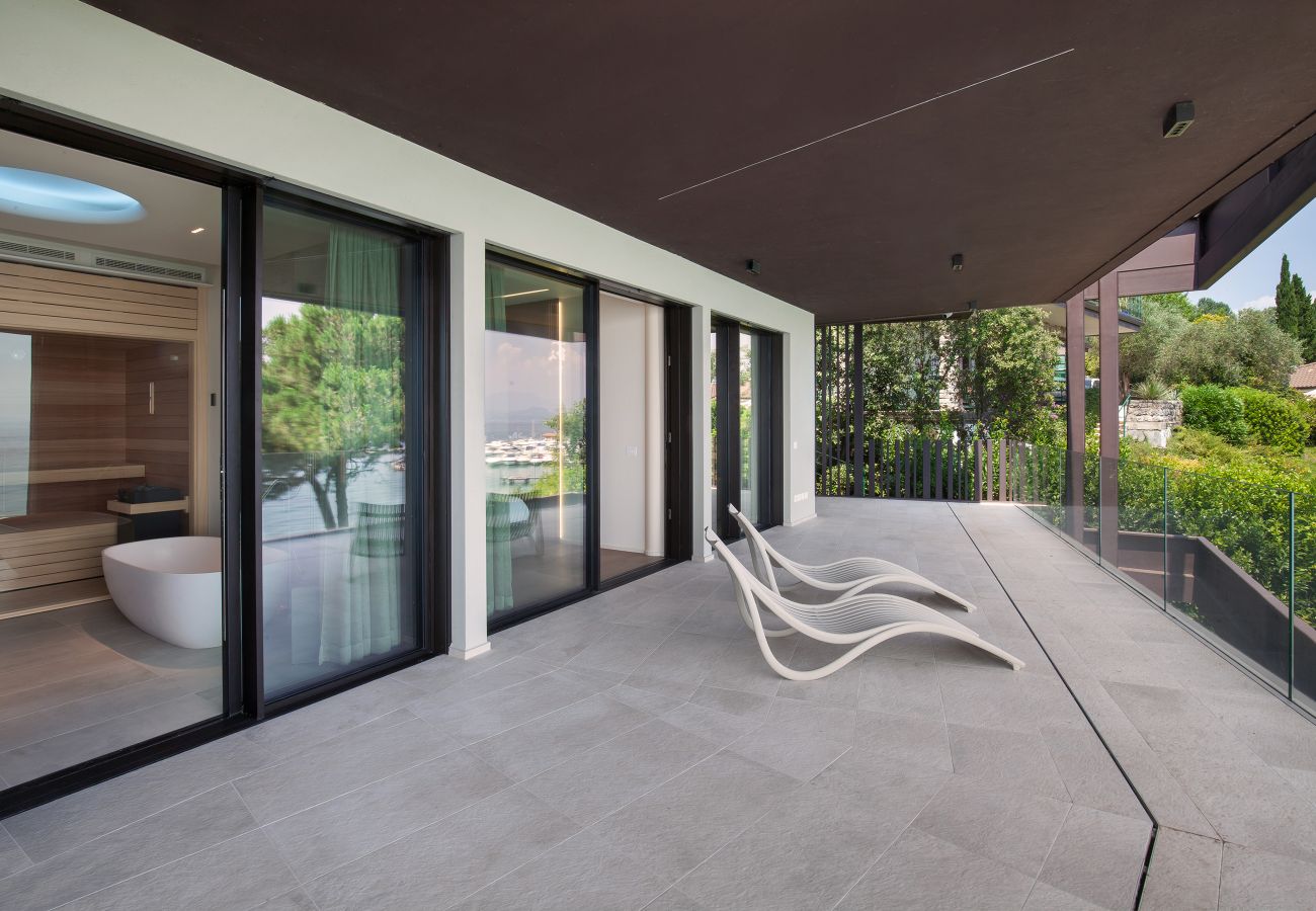 Villa in Manerba del Garda - Villa Grace with Pool on the Lake Villa in Manerba del Garda - Villa Grace with Pool on the Lake