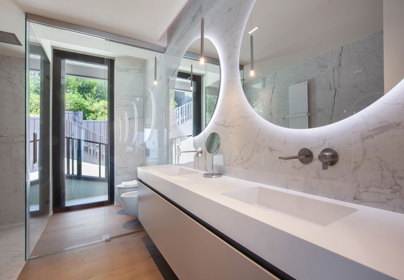 Villa in Manerba del Garda - Villa Grace with Pool on the Lake Villa in Manerba del Garda - Villa Grace with Pool on the Lake