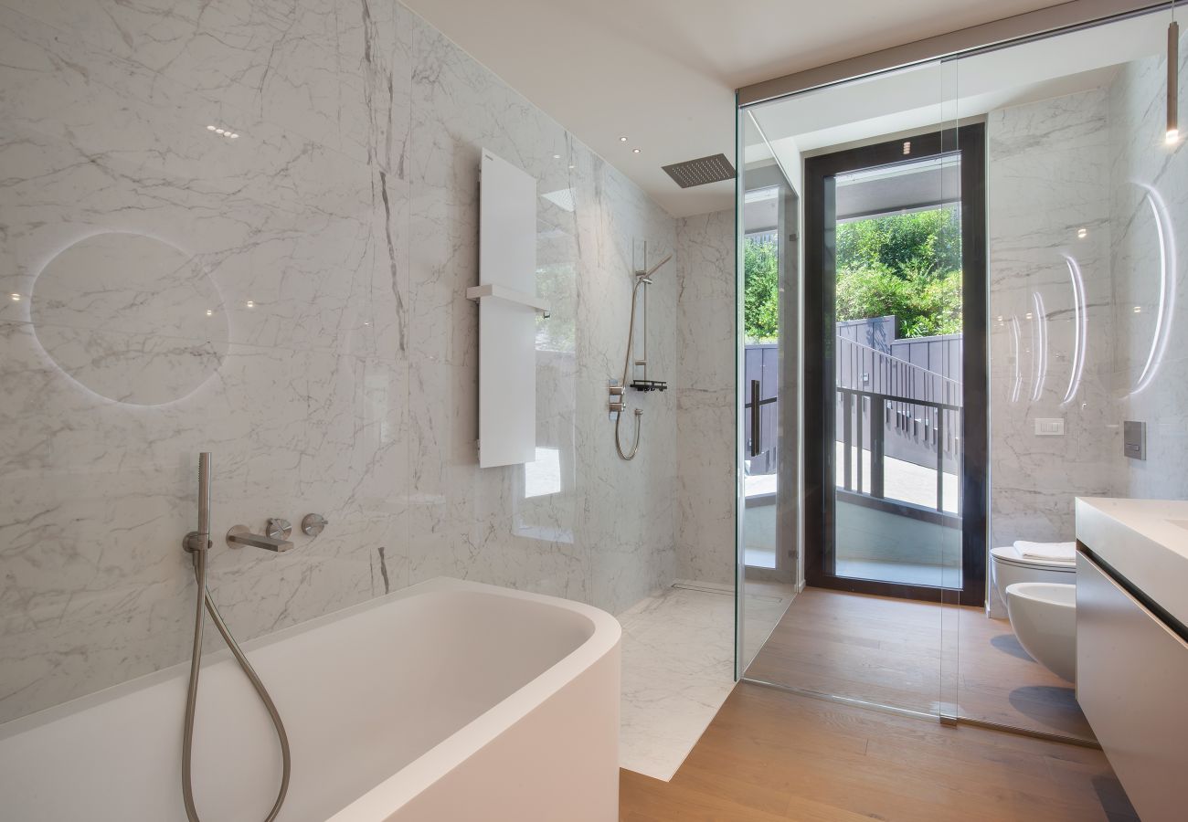 Villa in Manerba del Garda - Villa Grace with Pool on the Lake Villa in Manerba del Garda - Villa Grace with Pool on the Lake