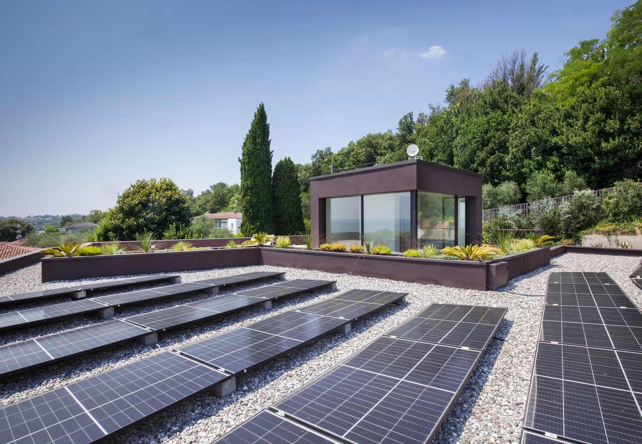 Villa in Manerba del Garda - Villa Grace with Pool on the Lake Villa in Manerba del Garda - Villa Grace with Pool on the Lake