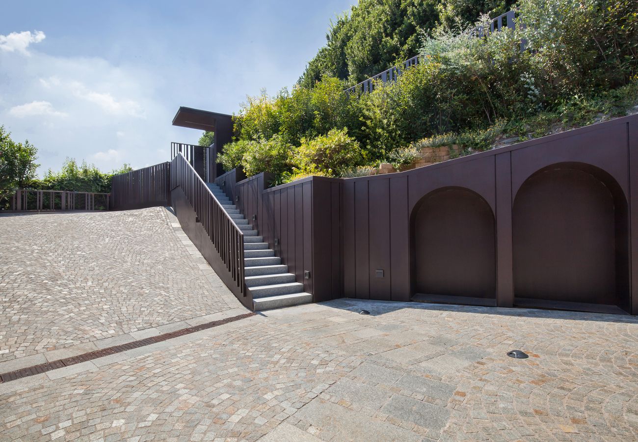 Villa in Manerba del Garda - Villa Grace with Pool on the Lake Villa in Manerba del Garda - Villa Grace with Pool on the Lake