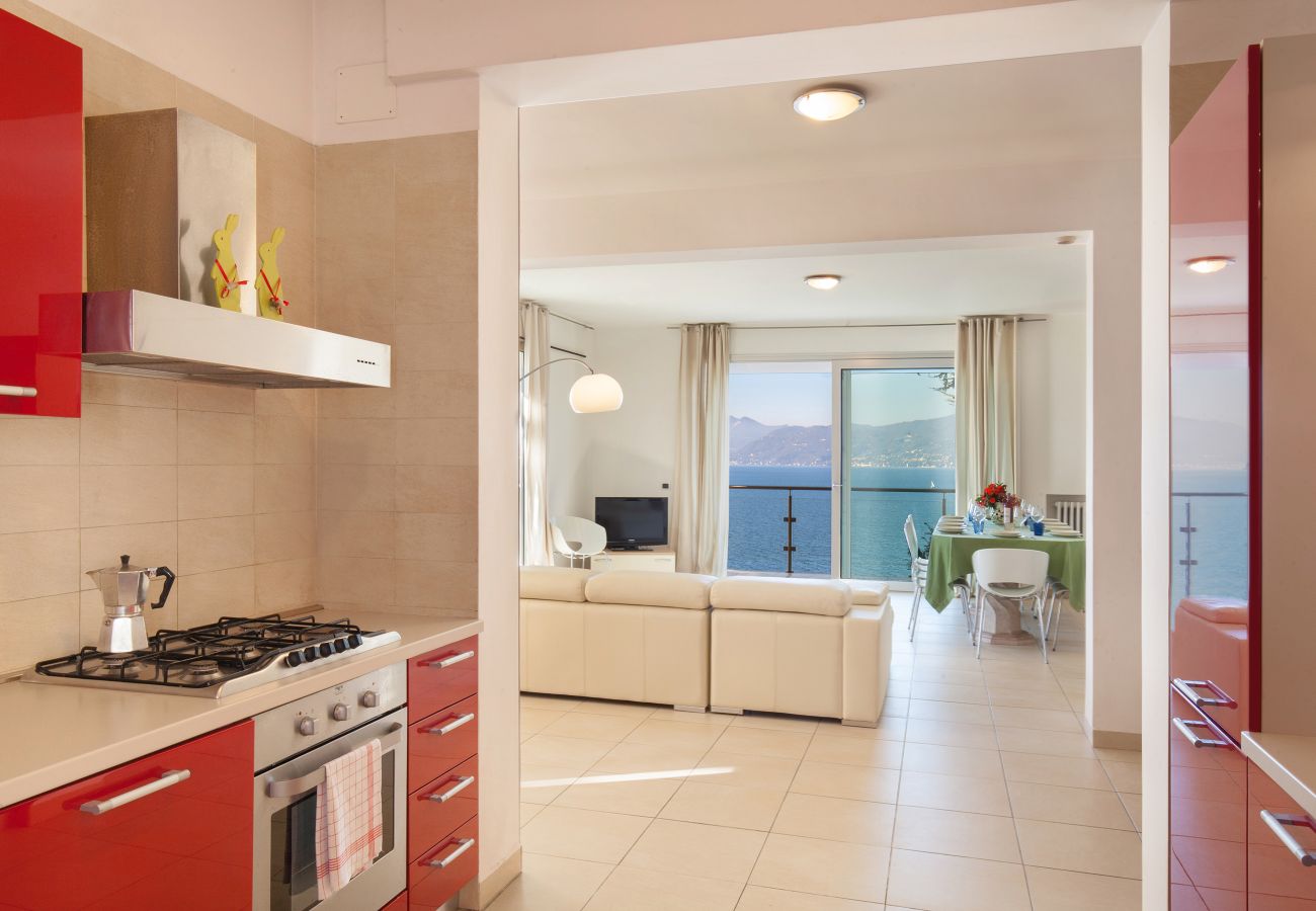 Villa in Torri del Benaco - Villa Vista Lago With Pool Villa in Torri del Benaco - Villa Vista Lago With Pool