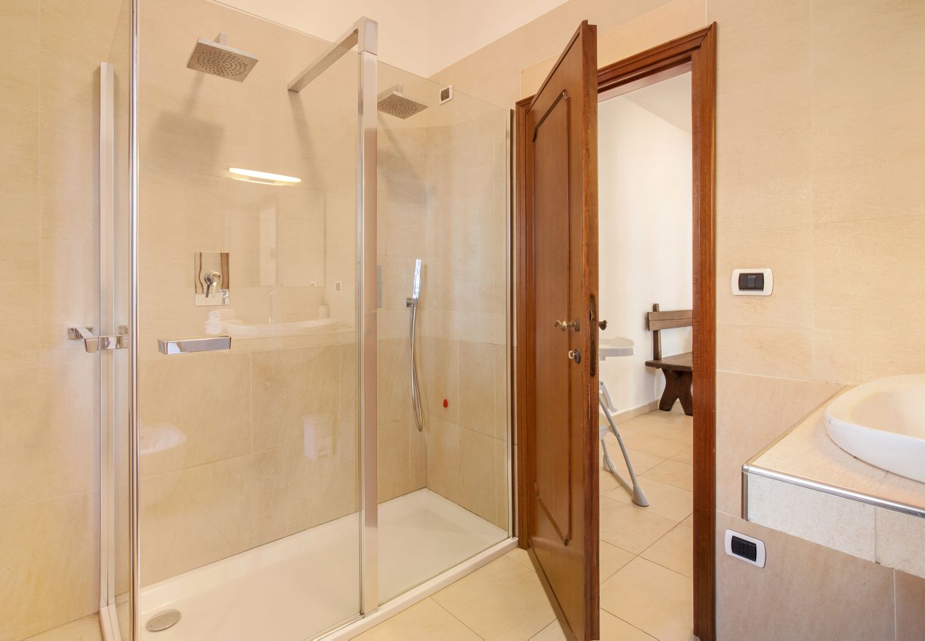 Villa in Torri del Benaco - Villa Vista Lago With Pool Villa in Torri del Benaco - Villa Vista Lago With Pool