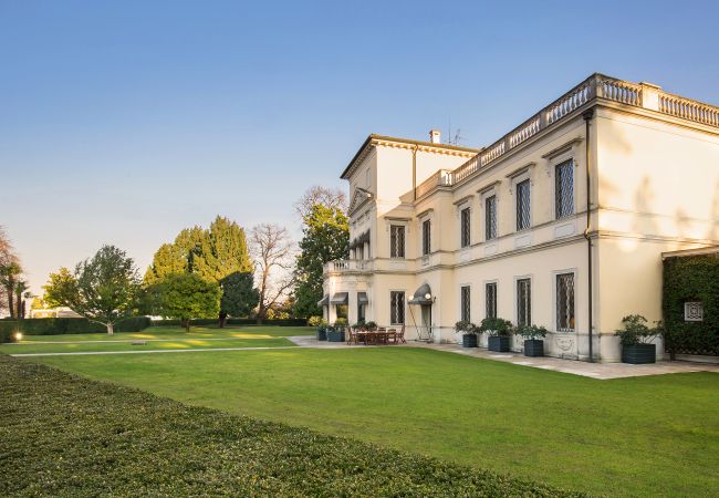 Villa in Vicenza - Villa del Cavaliere Berico Villa in Vicenza - Villa del Cavaliere Berico