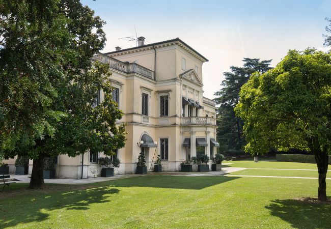 Villa in Vicenza - Villa del Cavaliere Berico Villa in Vicenza - Villa del Cavaliere Berico