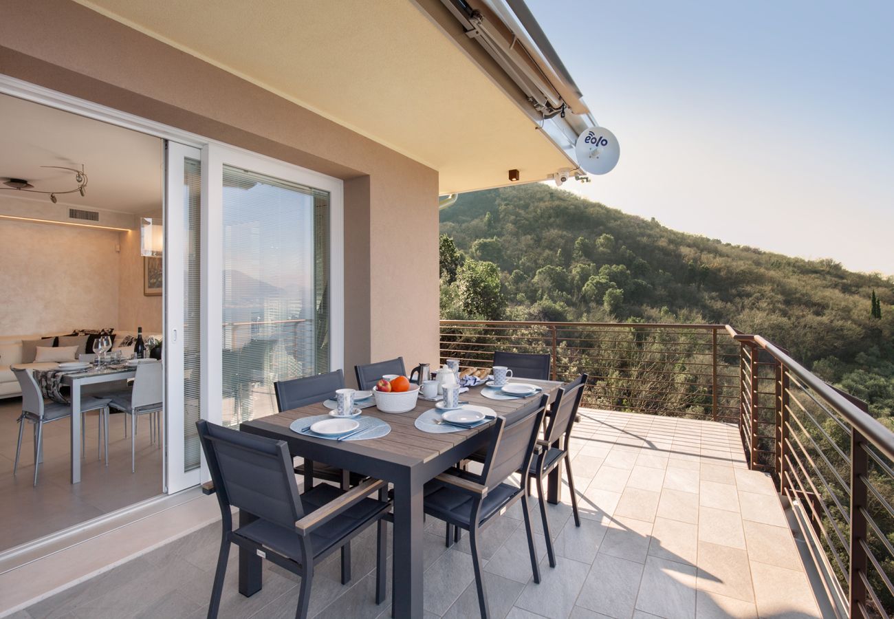 Apartment in Torri del Benaco - Wally s Terrace Apartment With Pool Apartment in Torri del Benaco - Wally s Terrace Apartment With Pool