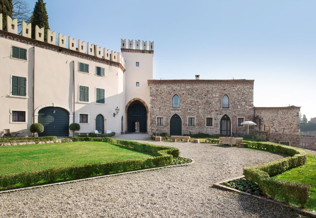 Apartment in Colà - Apartment Castello with Pool Apartment in Colà - Apartment Castello with Pool