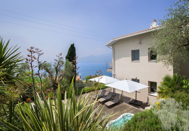 Villa in Torri del Benaco - Villa Claudia with private Pool Villa in Torri del Benaco - Villa Claudia with private Pool