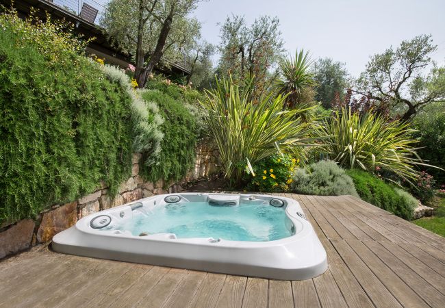 Villa in Torri del Benaco - Villa Claudia with private Pool Villa in Torri del Benaco - Villa Claudia with private Pool