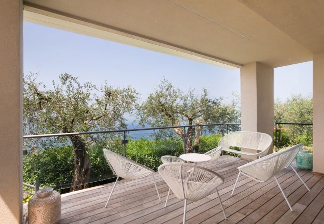 Villa in Torri del Benaco - Villa Claudia with private Pool Villa in Torri del Benaco - Villa Claudia with private Pool